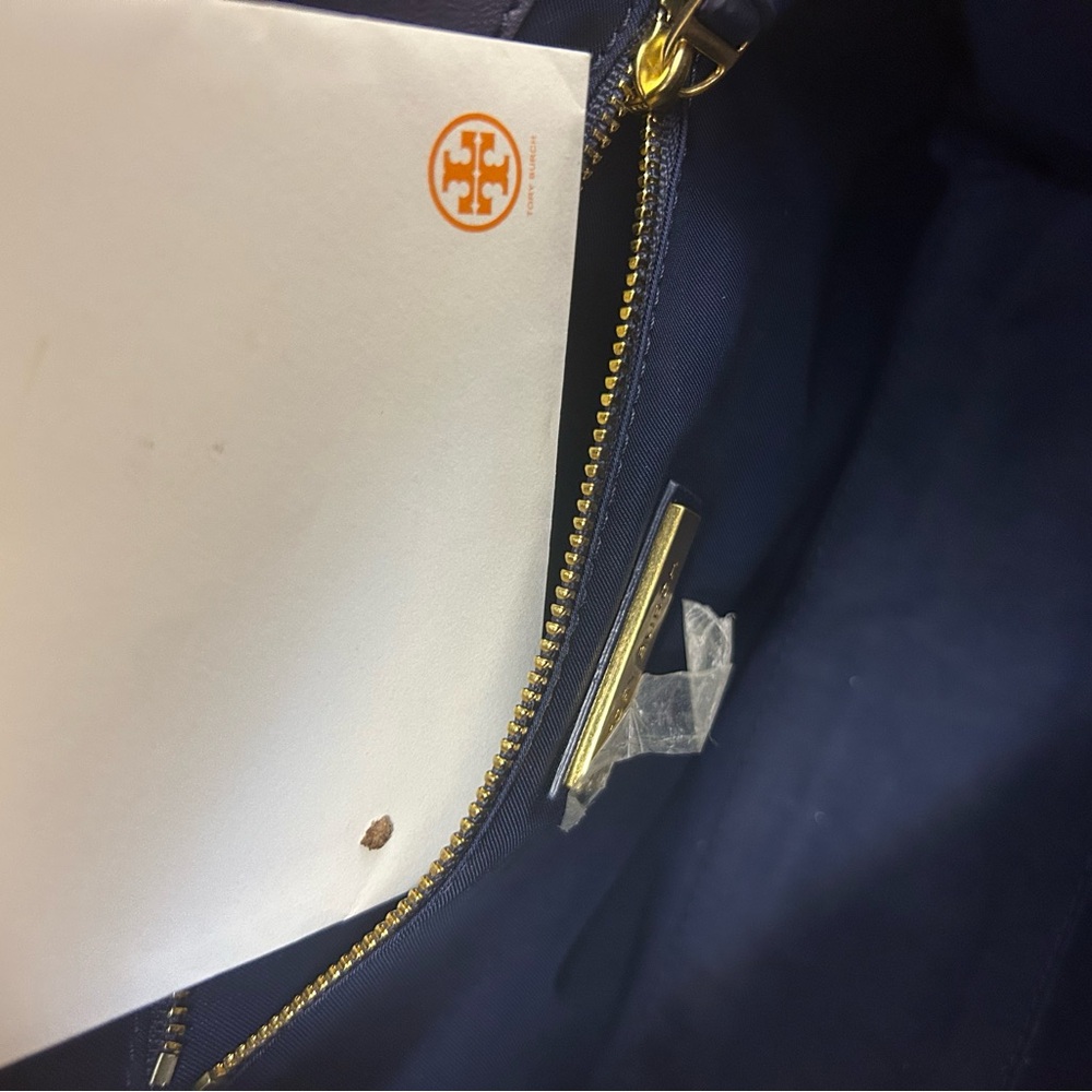 Tory Burch Blue Quilted Leather Chain Shoulder Bag | Gold Hardware | Tassel - Picture 5 of 12